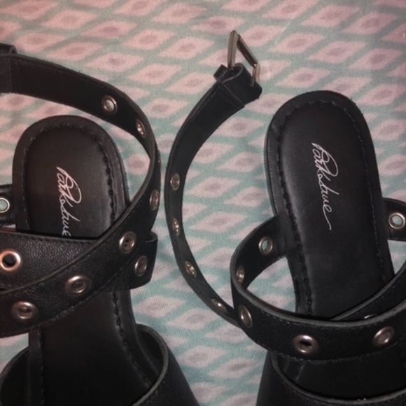 ASOS Park Lane Leather Eyelet Sandal - Picture 3 of 7